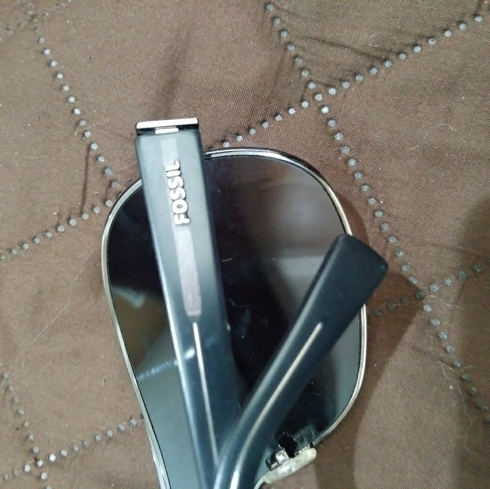 Fossil sunglasess